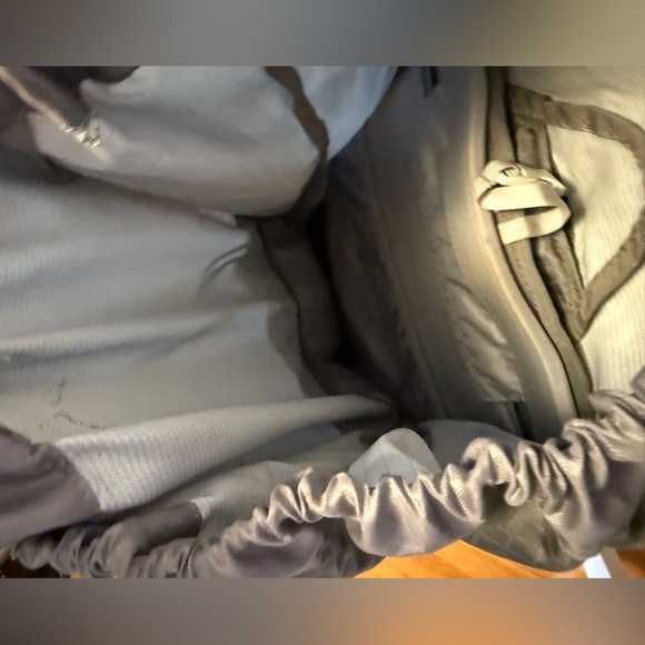 Gregory J 53 Women’s Size XS Ultralight 50 L Hiking Backpack CrossFlo Suspension - Picture 11 of 13